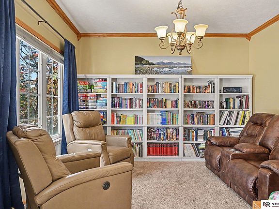 5th image of 2811 Leigh Ln