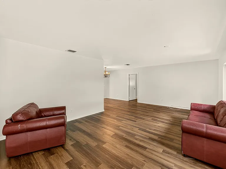303 Saint Augustine Ave — Photo 8