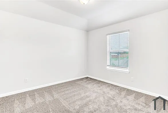 3 bed, 1675 sqft, $2,099 — Photo 4