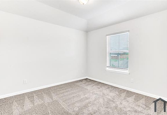 4th image of 3333 Cross Shore Dr