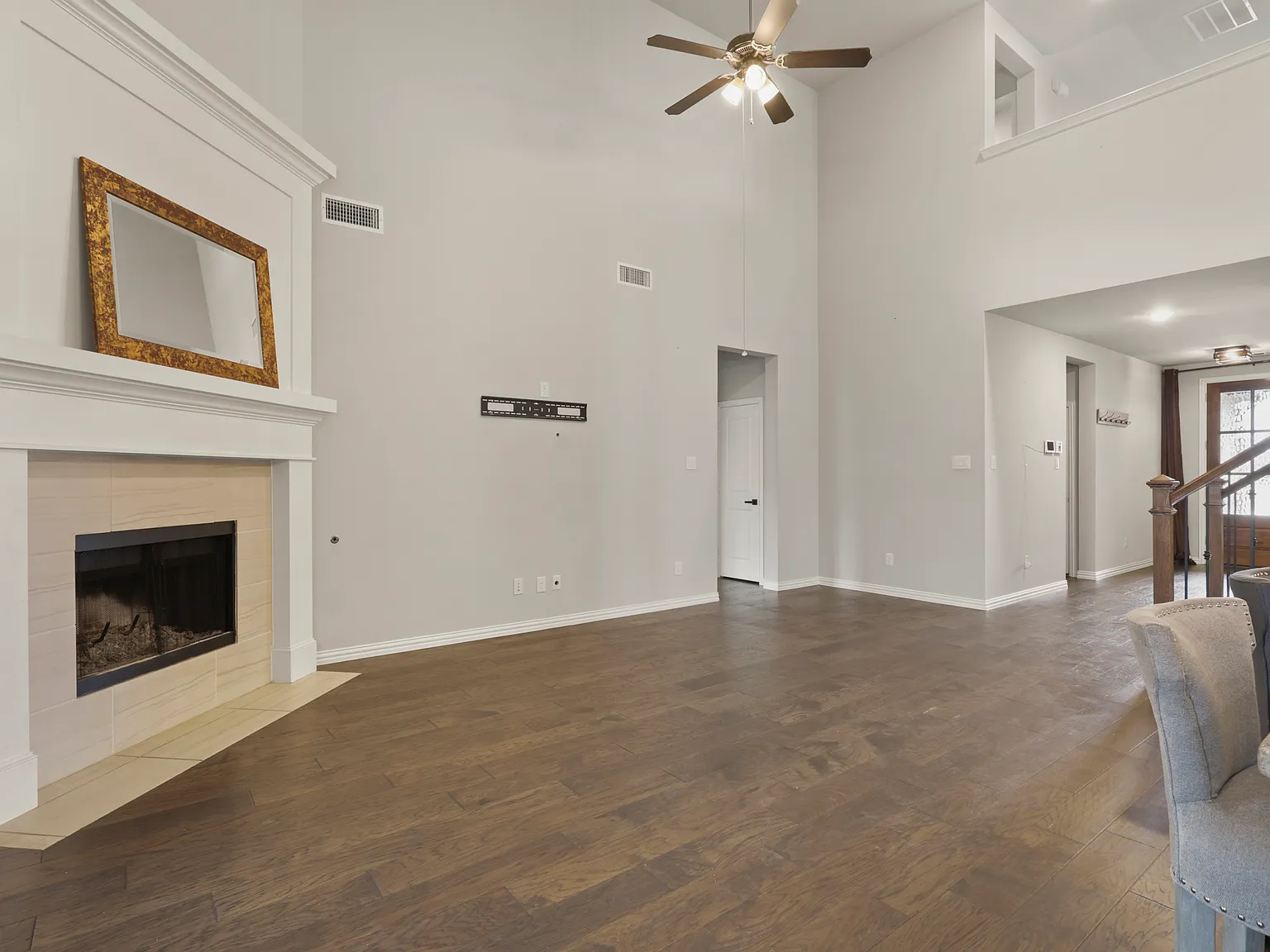 4 bed, 2500 sqft, $2,890 — Photo 4