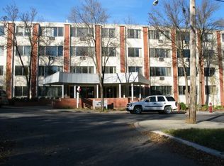 2700 44th St W #212, Minneapolis, MN 55410