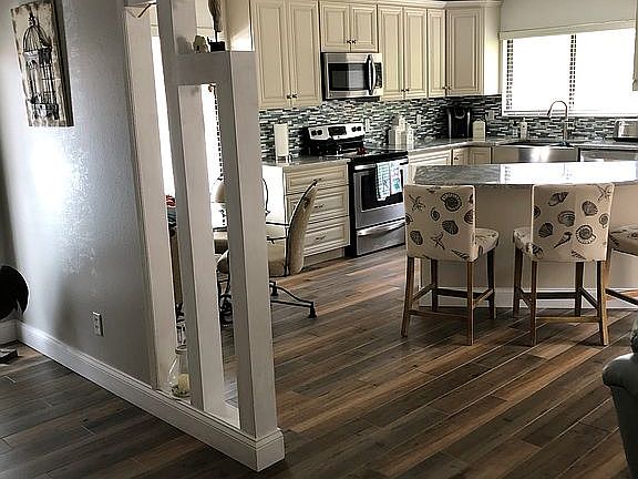 5th image of 1394 Park Shore Cir APT 1
