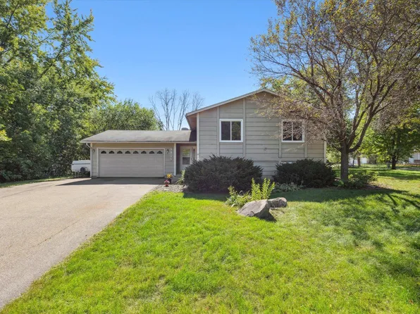 4829 W 140th St, Savage, MN 55378