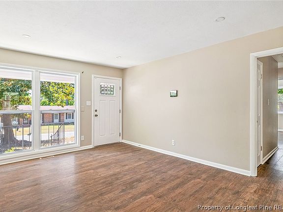 4th image of 1002 Fleetwood Dr