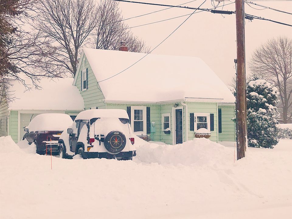 1st image of 32 State St