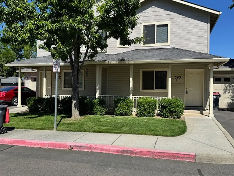 1043 Garfield St — Photo 20