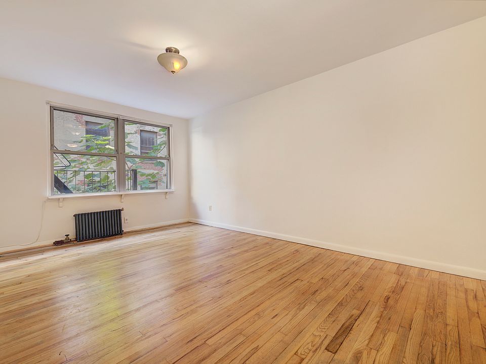2nd image of 260 W 27th St APT 5