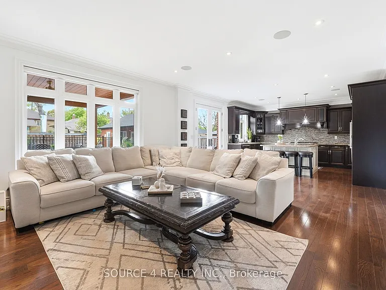 39 Amesbury Dr — Photo 17