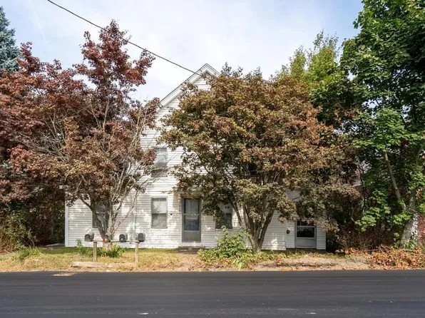 44 Main St APT 2, Raymond, NH 03077