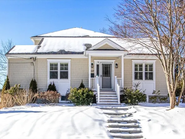 107 Willow St, Westwood, MA 02090
