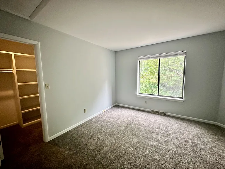 1209 Chatham Rdg — Photo 6