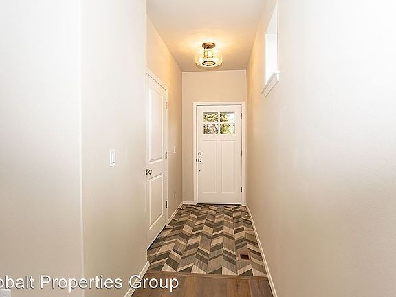 3rd image of 2368 NE Keats Dr #6705389