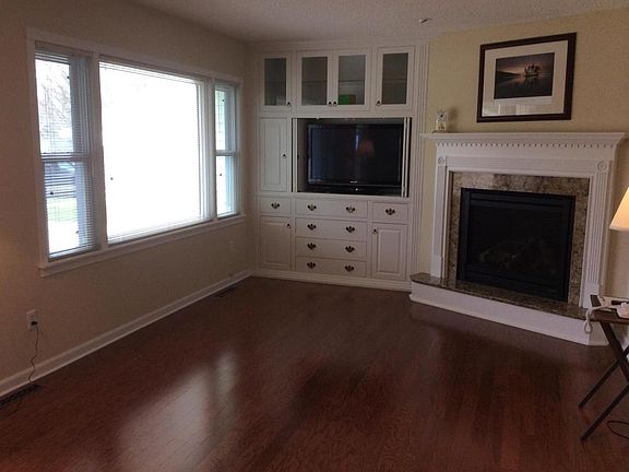 5th image of 419 Greenwood Dr SE