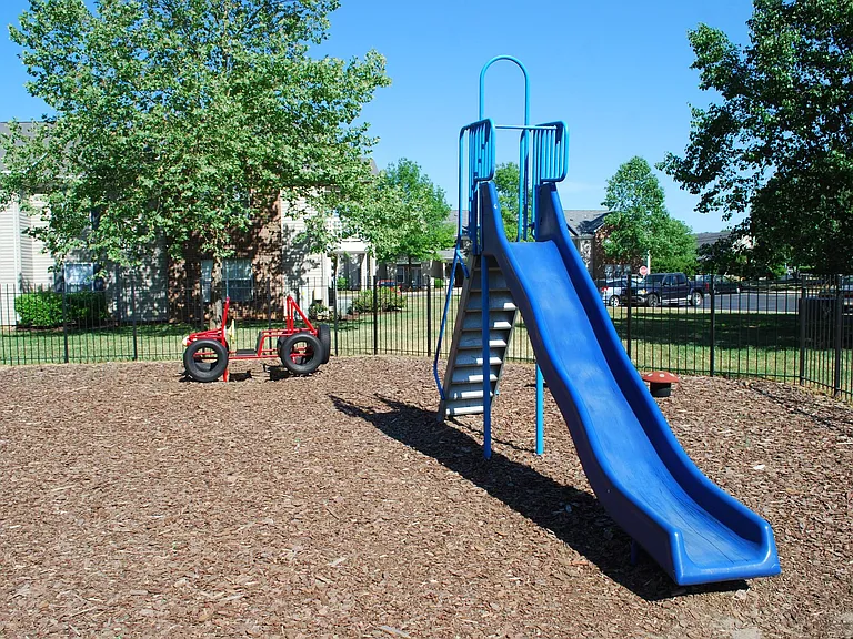 Northfield Commons Apartments — Photo 9