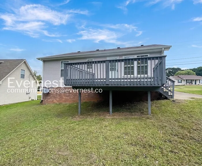 320 Donna Dr — Photo 23