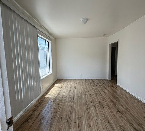 2nd image of 11942 Courtleigh Dr #11942