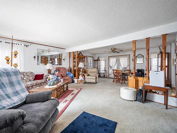 3rd image of 809 N County Road 600 E