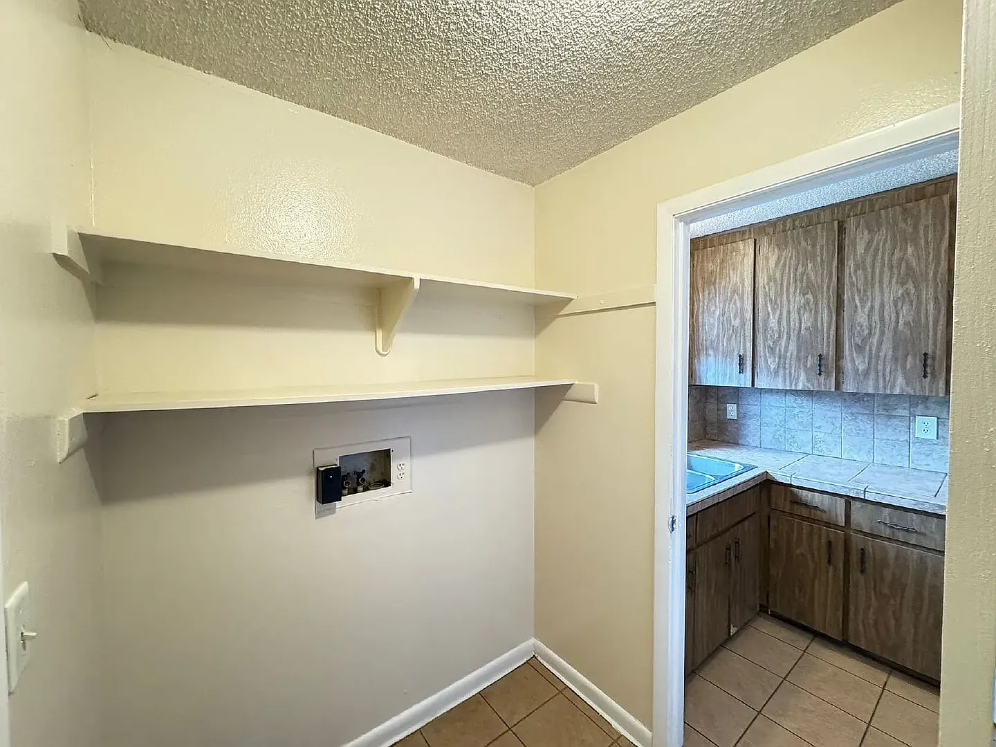 Central Lakeland Rental — Photo 4