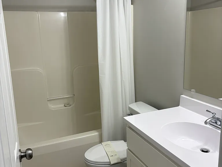 105 Bittersweet Rd — Photo 7