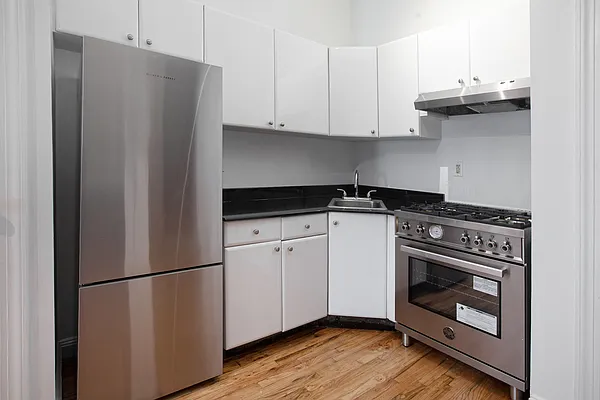 Rented by Corcoran | media 21