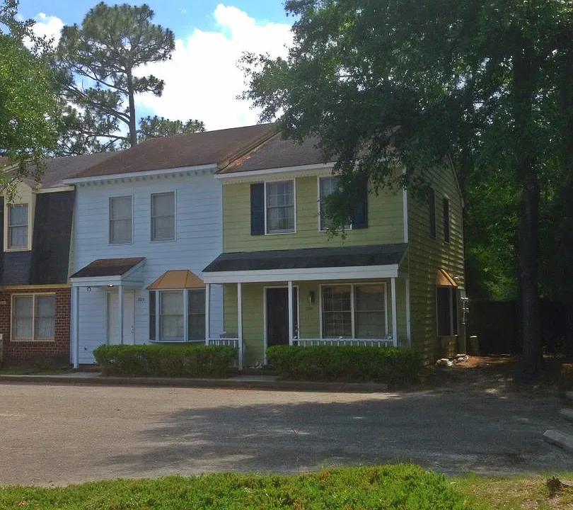 2228 Yaupon Dr