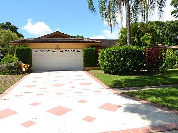 2nd image of 2670 Saint Andrews Dr