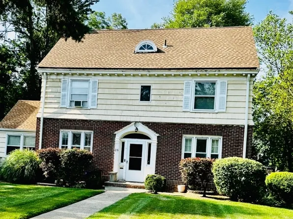 26 E Park St, East Orange City, NJ 07017