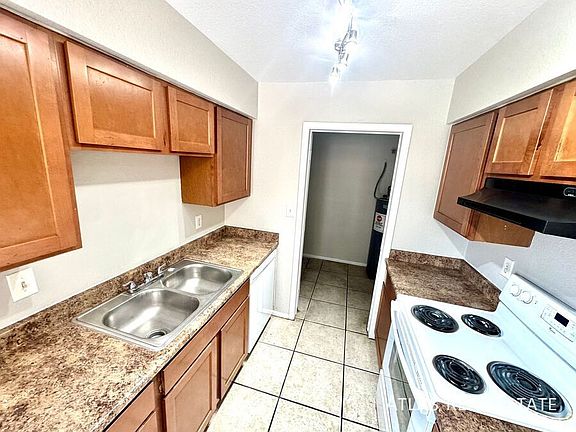 4th image of 128 W Inglewood St APT 1