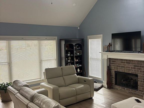 2nd image of 109 Greenleaf Way