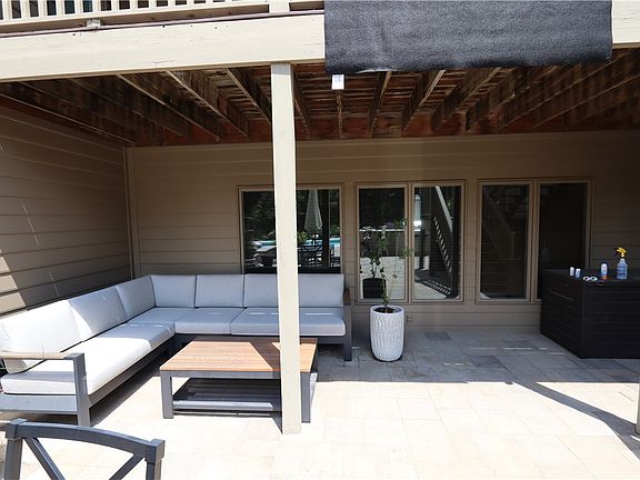 4th image of 3622 Arbor Rd