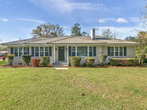 190 Plier St, Baxley, GA 31513