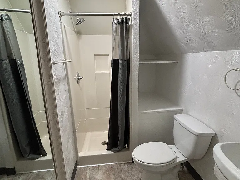425 N Main St #3F — Photo 11