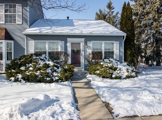 1330 Arlington Ct, Geneva, IL 60134