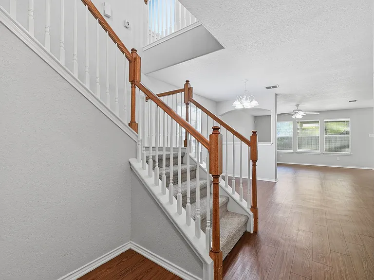 10307 Roseangel Ln — Photo 2