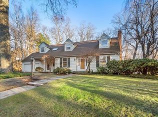 6 Old English Rd, Worcester, MA 01609