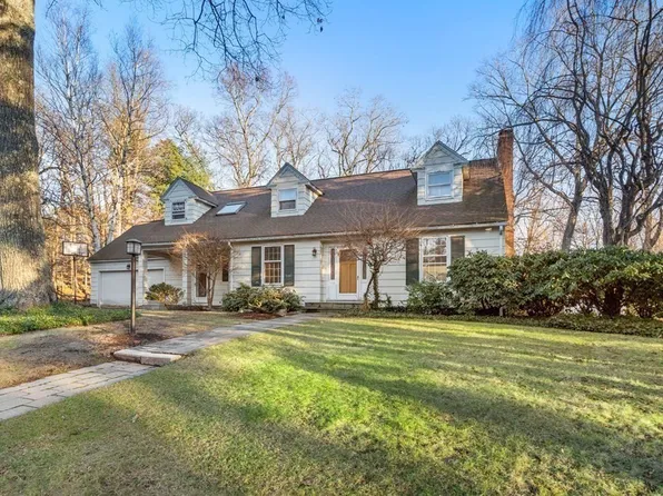 6 Old English Rd, Worcester, MA 01609