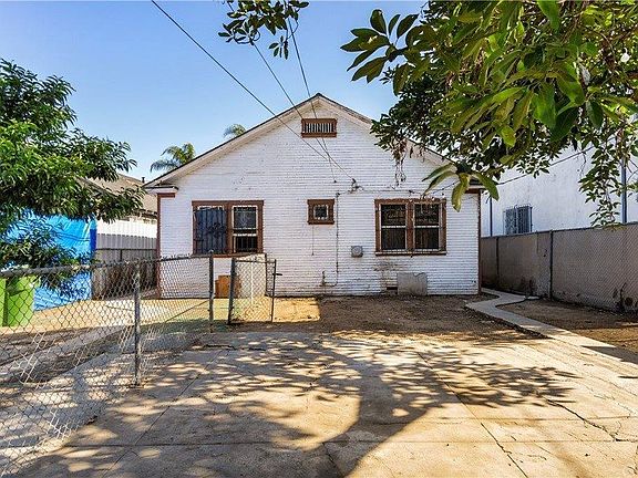 4th image of 1809 W 35th St