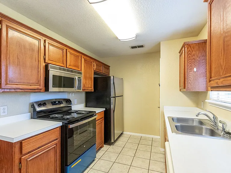 3834 Purdue Ln — Photo 22