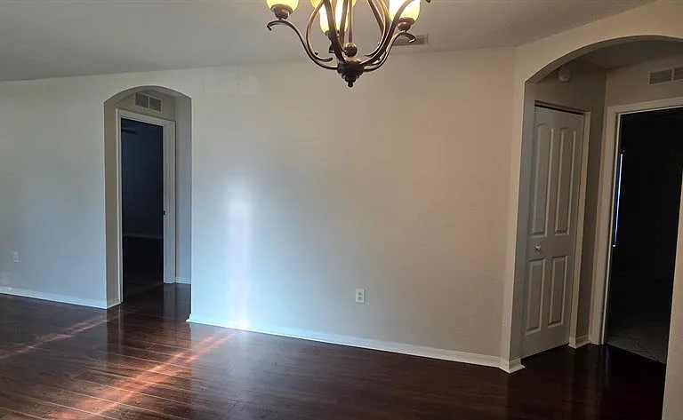 7119 SW 115th Loop — Photo 3