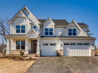 21377 W Sylvan Dr, Mundelein, IL 60060