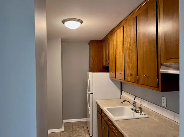 225 Saint Pauls Avenue image 5 of 22