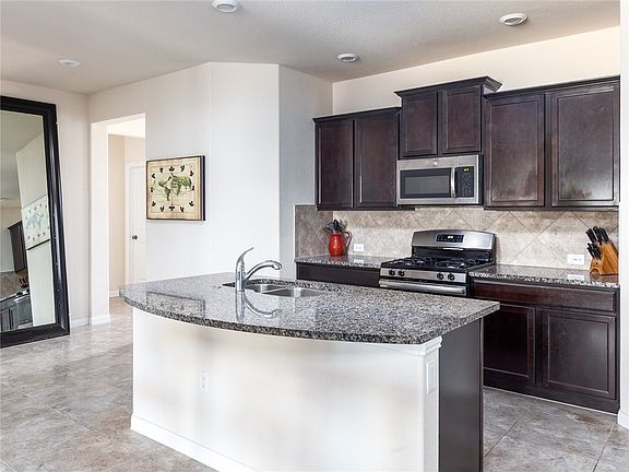 4th image of 13904 Cantata Ln