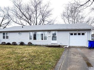 16 5th Dr, Decatur, IL 62521