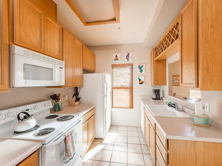 601 Desert Sage Ln — Photo 12
