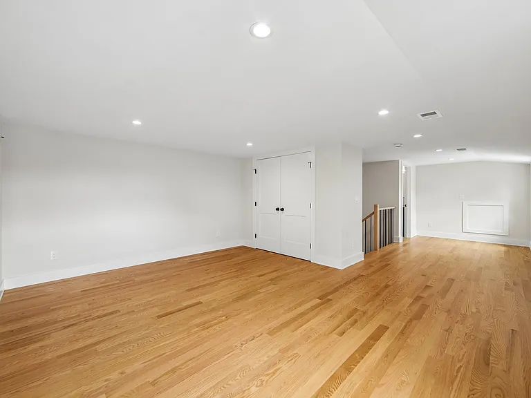 22 Willow St #A — Photo 25