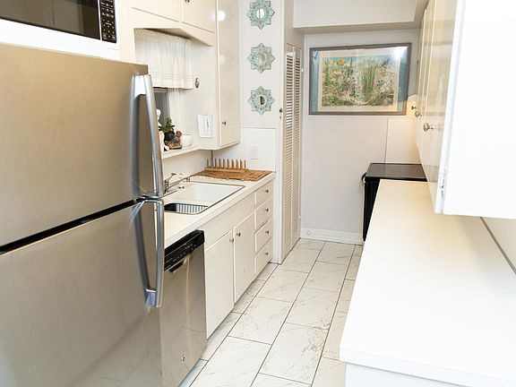 5th image of 3431 Granada Ave APT B