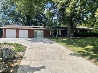 1326 Golf Course Rd, Newport, TN 37821