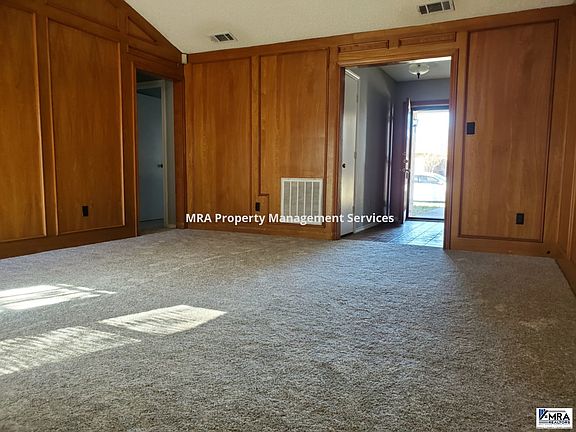 4th image of 1606 Steenson Dr