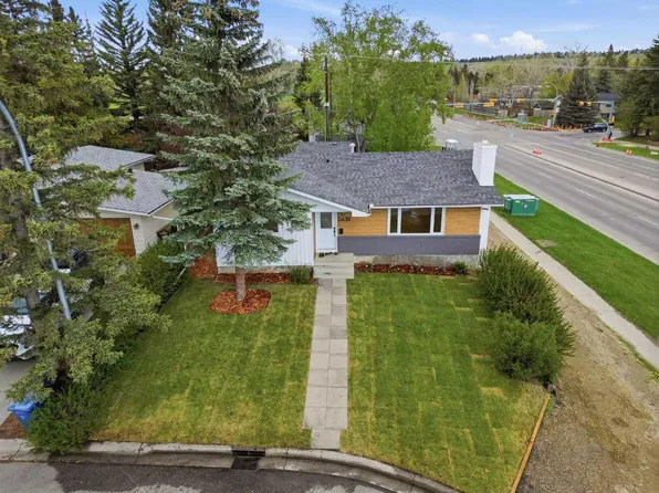 5439 Dalrymple Cres NW, Calgary, AB T3A 1R4